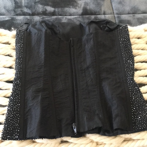 Top - Picture 2 of 3